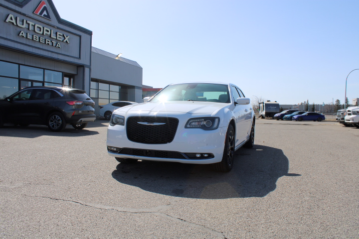 Used 2020 Chrysler 300 S V6 AWD in Calgary Alberta